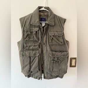 Outdoor Life Men's Tactical Vest in Olive